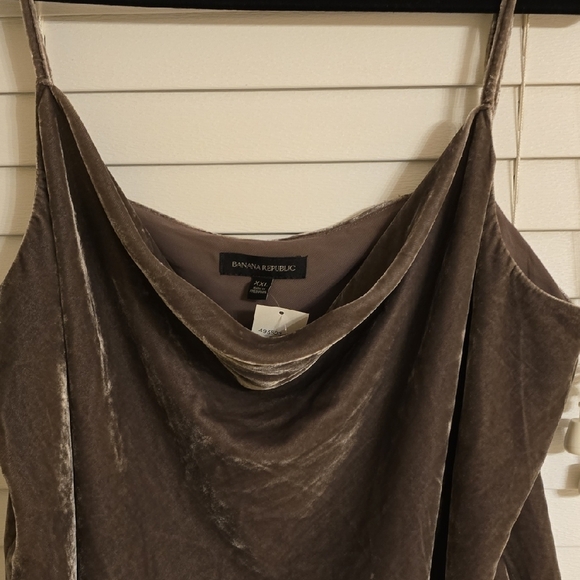 Banana Republic Gray Camisole Top with Thin Straps - Picture 4 of 13